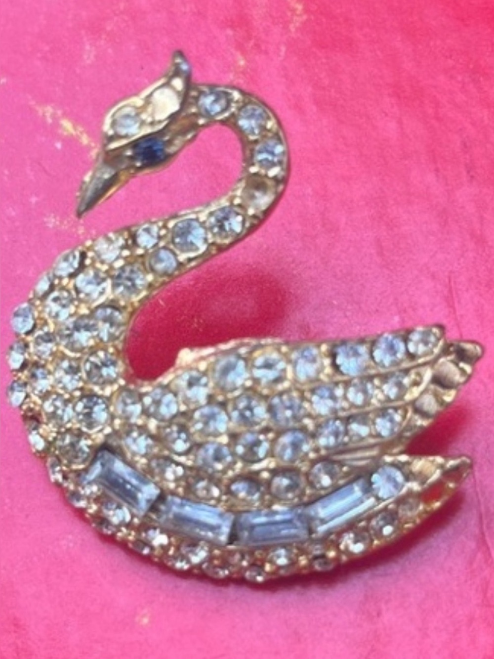 VintageCrystal Swan Brooch in Gold and Clear Crystal